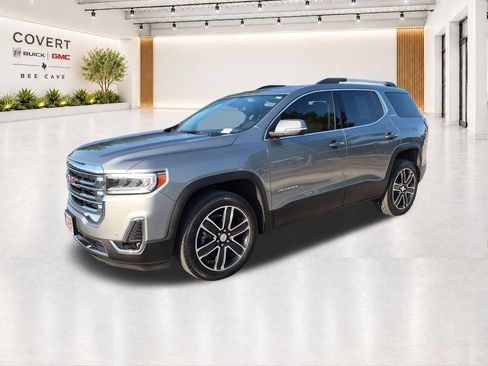 Used 2023 GMC Acadia SLT w/ Preferred Package FWD image 4