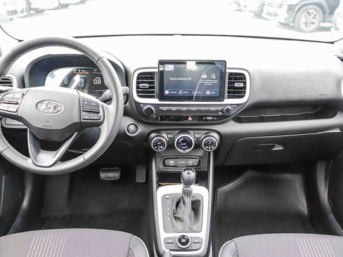 New 2026 Hyundai Venue SEL FWD image 17