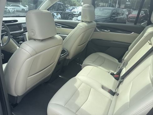 Used 2023 Cadillac XT6 Premium Luxury AWD/4WD image 25
