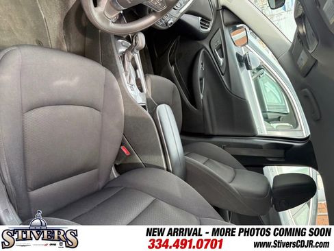 Used 2024 Chevrolet Malibu LT image 15