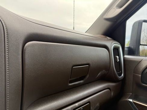 Used 2021 GMC Sierra 3500 SLE w/ SLE Value Package image 31