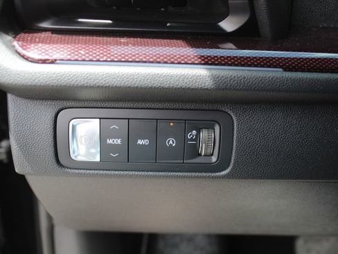 Used 2025 Chevrolet Traverse Z71 w/ Enhanced Driving Package AWD/4WD image 29