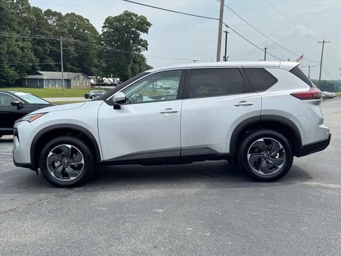 Used 2025 Nissan Rogue SV FWD image 5