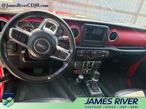 Used 2021 Jeep Wrangler Unlimited Rubicon w/ LED Lighting Group AWD/4WD image 8
