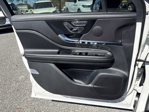 New 2026 Lincoln Corsair Premiere image 18