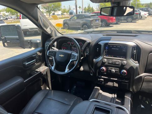 Certified 2022 Chevrolet Silverado 2500 LTZ w/ LTZ Plus Package AWD/4WD image 33