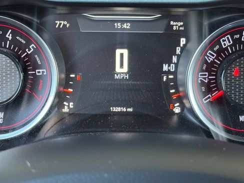 Used 2018 Dodge Challenger SXT RWD image 26