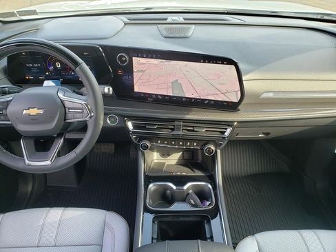 New 2026 Chevrolet Traverse High Country w/ LPO, Floor Liner Package AWD/4WD image 9