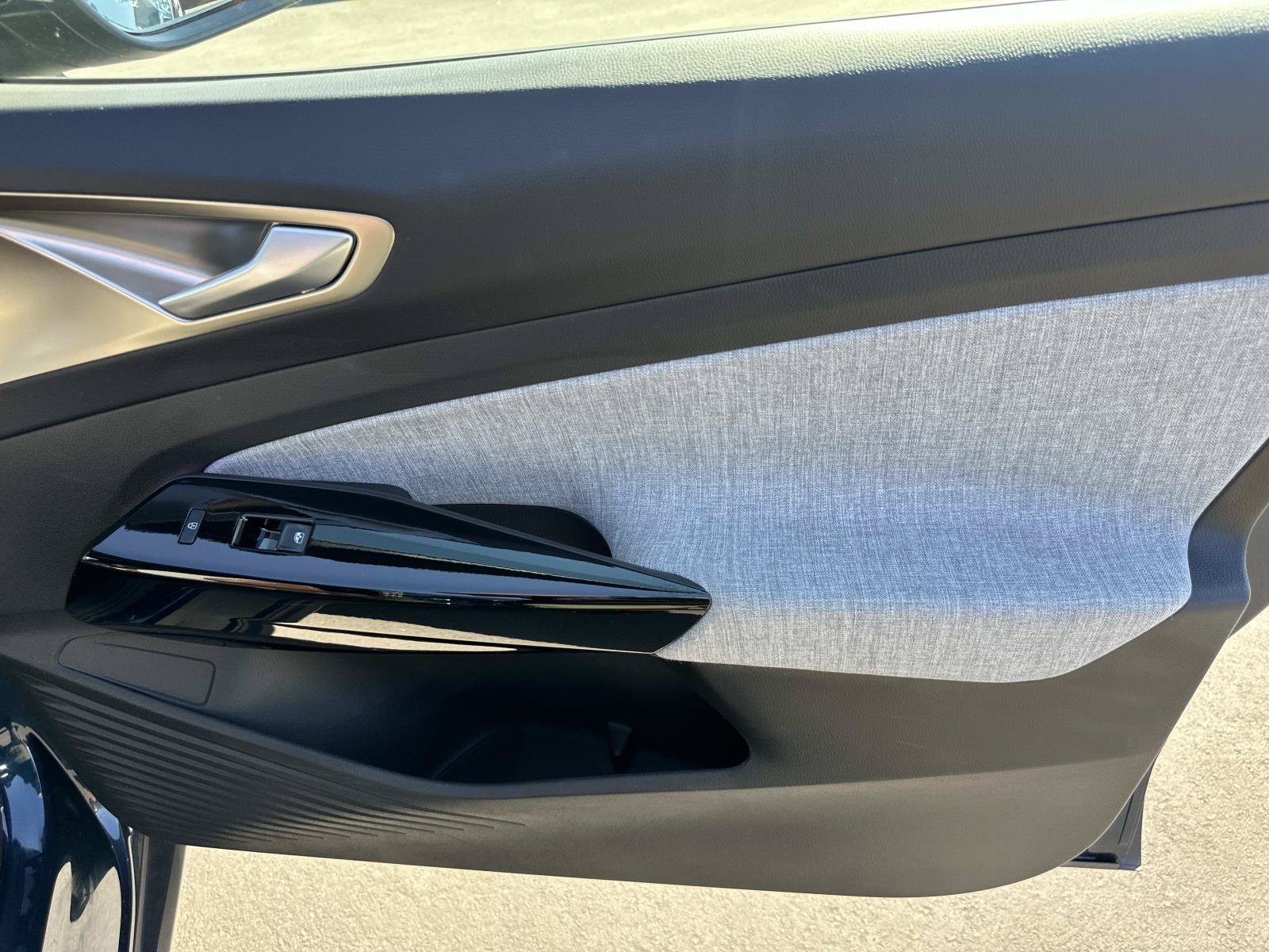 Certified 2023 Volkswagen ID.4 Pro RWD image 26