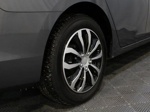 Used 2019 Nissan Sentra S image 23