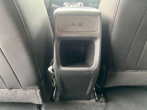 Used 2025 Chevrolet Trax LT image 24