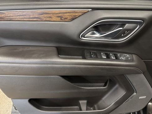 Used 2021 Chevrolet Tahoe Premier AWD/4WD image 10