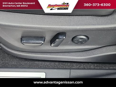 Used 2023 Nissan Ariya AWD image 11