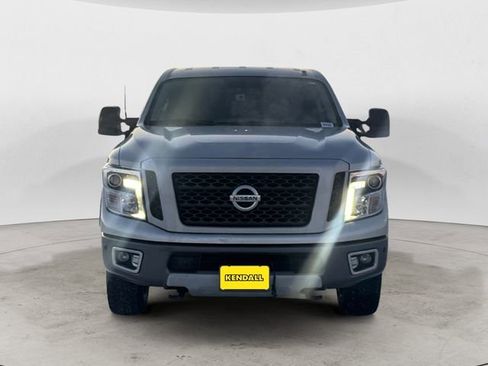 Used 2018 Nissan Titan PRO-4X w/ Pro-4x Convenience Package image 8