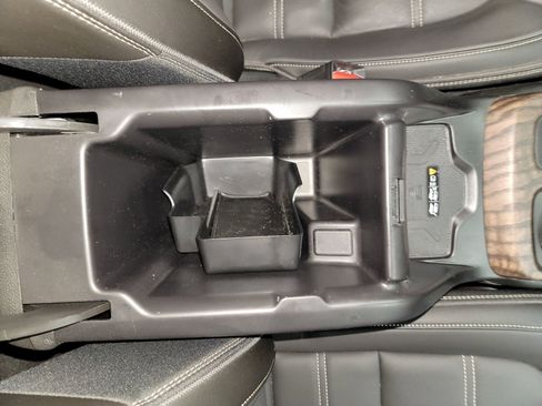 Used 2021 GMC Canyon Denali image 28