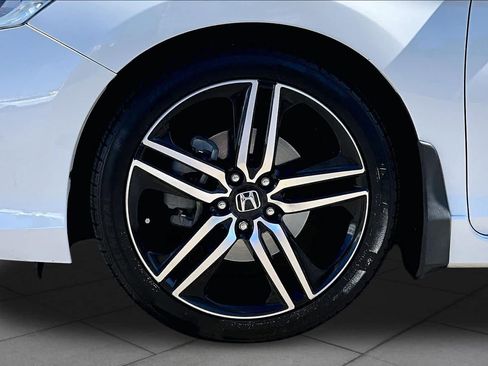 Used 2016 Honda Accord Sport image 10