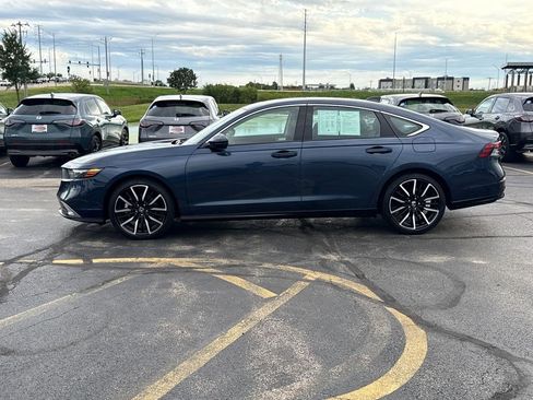 Used 2024 Honda Accord Touring image 8