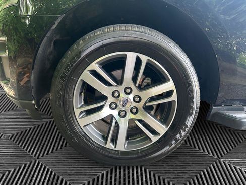 Used 2024 Ford Expedition Limited AWD/4WD image 14