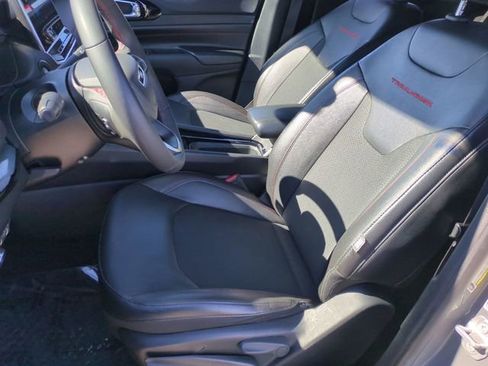 Used 2024 Jeep Compass Trailhawk image 11