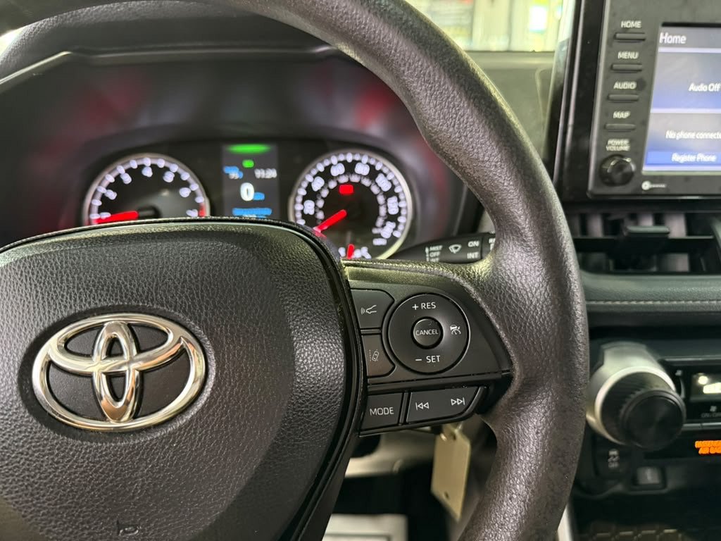 Used 2022 Toyota RAV4 LE AWD/4WD image 9