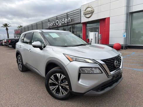 Certified 2021 Nissan Rogue SV image 1