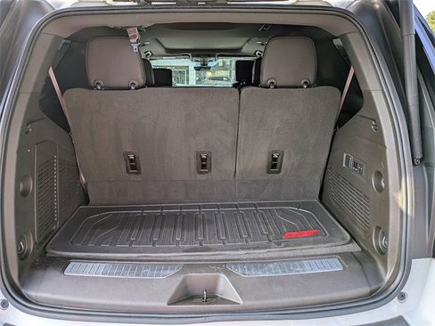 Used 2021 GMC Yukon Denali w/ Denali Ultimate Package image 12