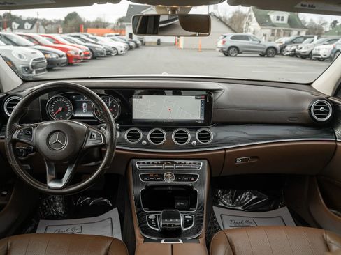 Used 2018 Mercedes-Benz E 300 E 300 4MATIC Sedan 4D w/ Premium 1 Package image 14