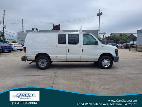 Used 2011 Ford E-250 and Econoline 250 w/ Commercial Cargo Van Pkg RWD image 4