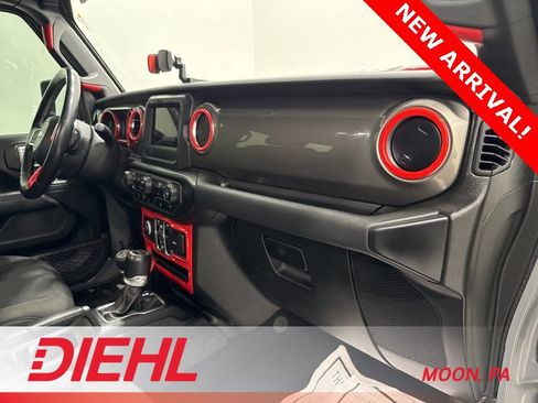 Certified 2021 Jeep Wrangler Unlimited Sahara w/ Cold Weather Group image 14