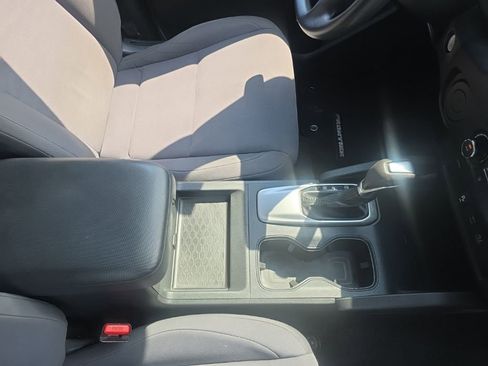 Used 2022 Nissan Frontier S w/ Technology Package image 37