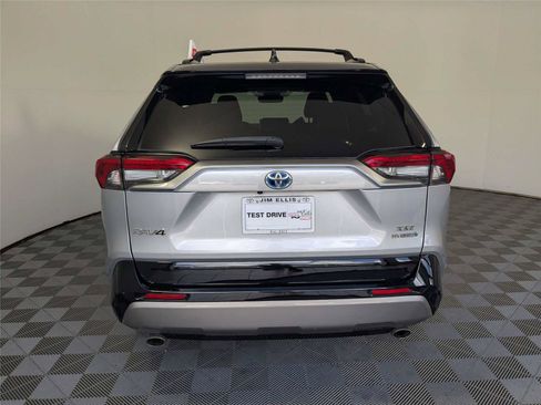 Certified 2022 Toyota RAV4 XSE AWD/4WD image 7