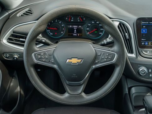 Used 2023 Chevrolet Malibu LS FWD image 23