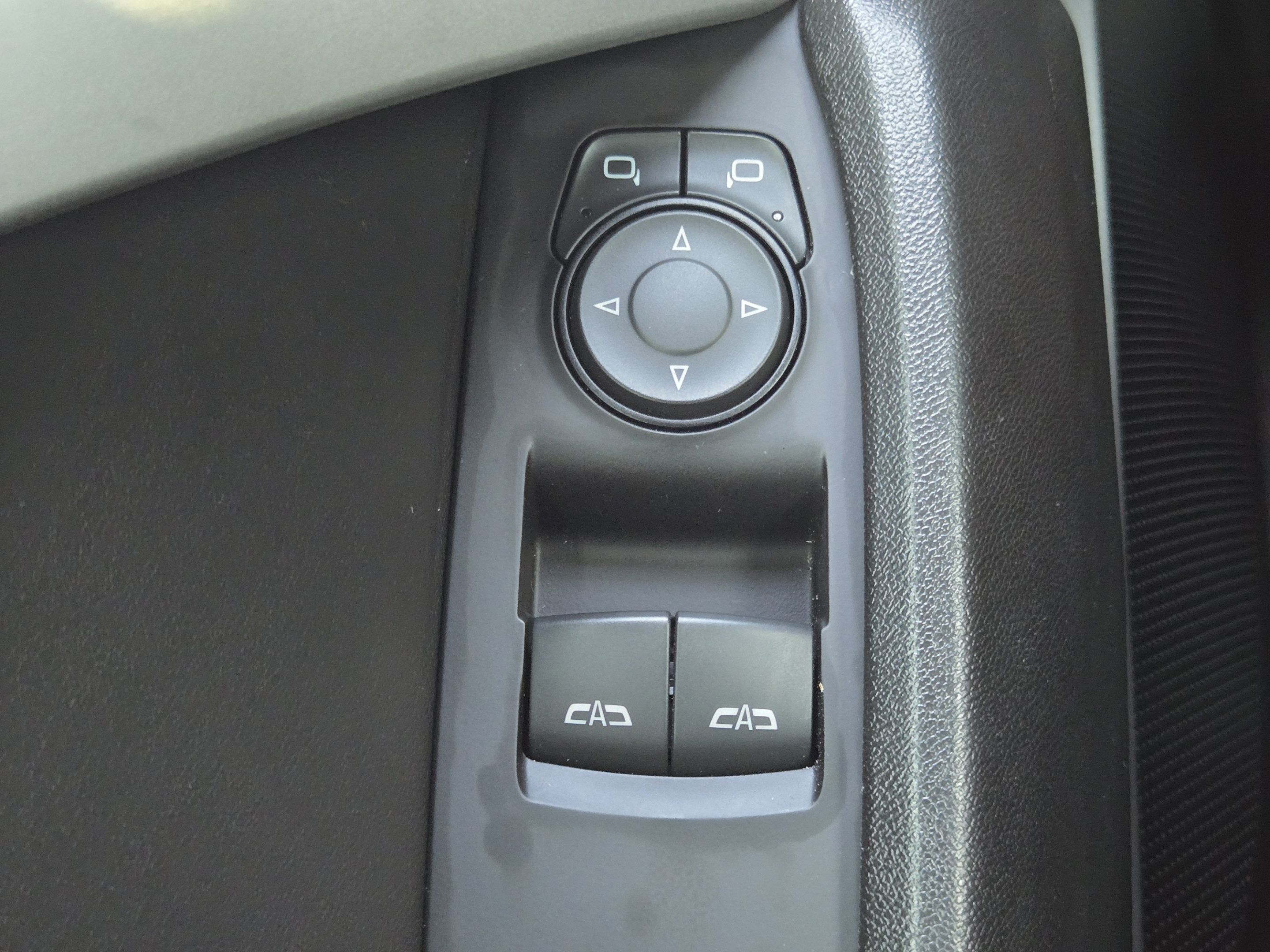 Used 2020 Chevrolet Camaro SS RWD image 21