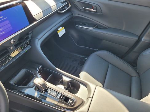 New 2026 Toyota Crown Signia image 10