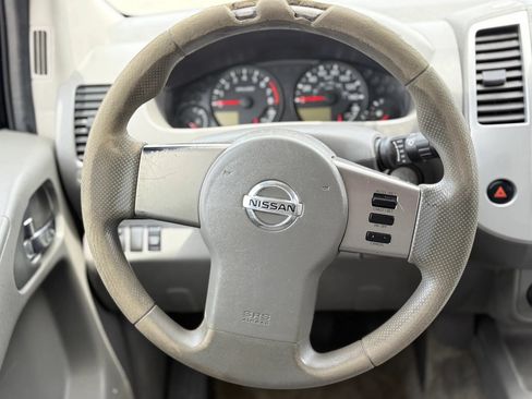 Used 2012 Nissan Frontier SV AWD/4WD image 24