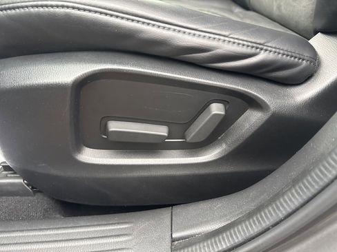 Used 2018 MAZDA CX-5 Touring w/ Preferred Equipment Package image 32