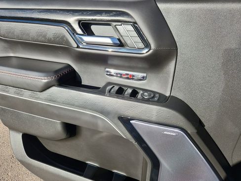 Used 2024 GMC Sierra 1500 AT4X image 6