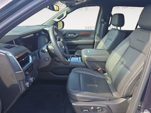 Used 2025 GMC Yukon Denali image 9