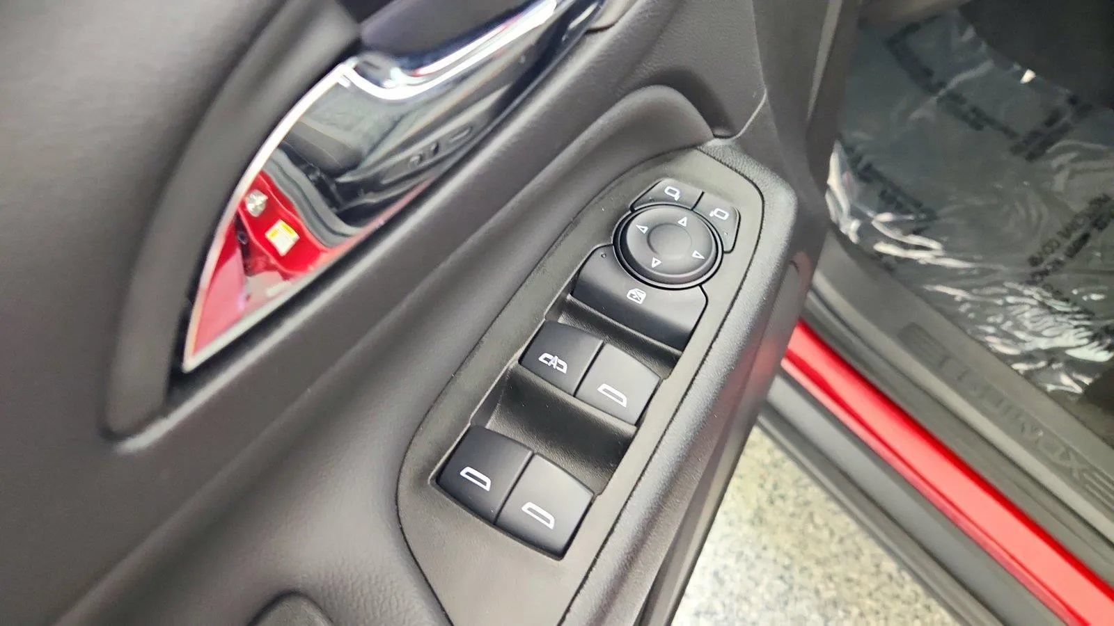 Used 2024 Chevrolet Equinox LT FWD image 22