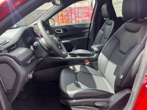 New 2026 Jeep Compass Latitude image 12