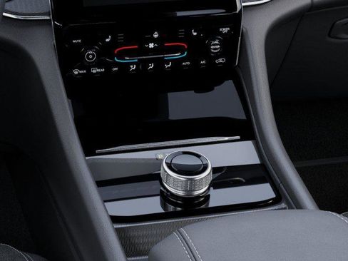 New 2025 Jeep Grand Cherokee Laredo X w/ Luxury Tech Group I image 24