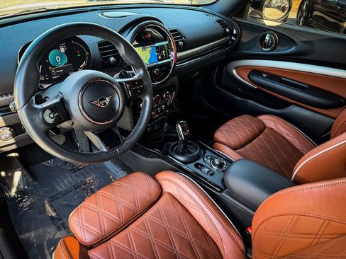 Used 2023 MINI Cooper Clubman S w/ Signature Upholstery Package image 12