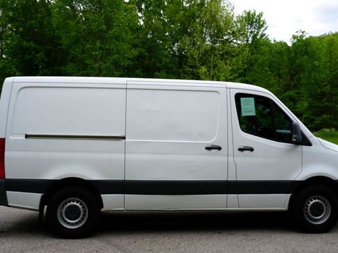 Used 2019 Mercedes-Benz Sprinter 1500 image 6