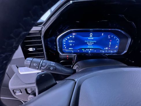 Used 2025 Chevrolet Silverado 1500 LT image 18