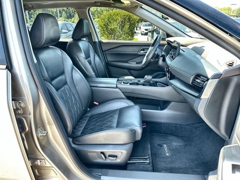 Used 2021 Nissan Rogue Platinum AWD/4WD image 9