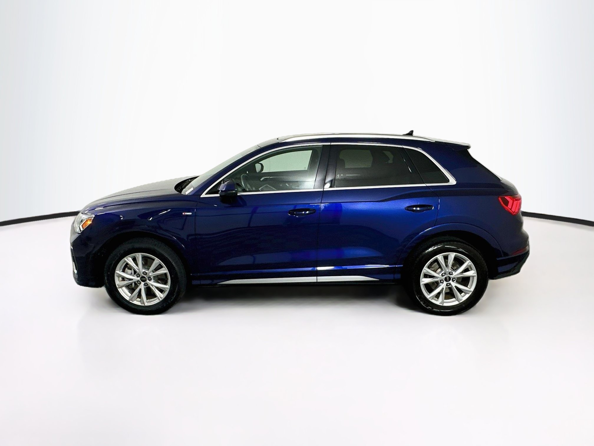 Used 2025 Audi Q3 2.0T Premium AWD/4WD image 4