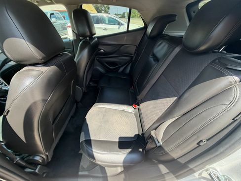 Used 2021 Buick Encore Preferred FWD image 17