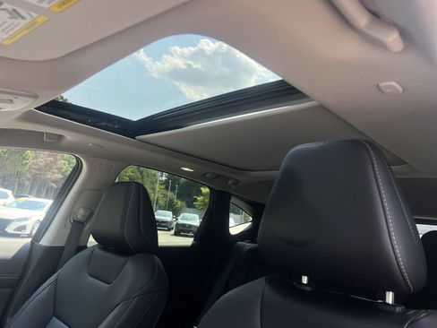 Certified 2025 Nissan Murano SL w/ Cargo Package AWD/4WD image 12