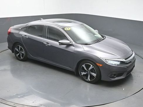 Used 2017 Honda Civic Touring image 39