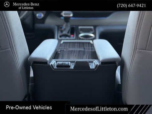 Used 2024 Toyota Sienna Limited image 22